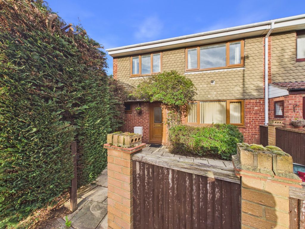 Property photo 1 of 9 Front