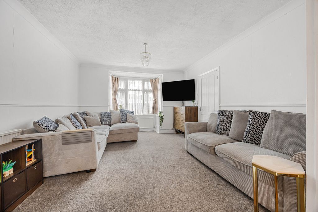 Property photo 3 of 22