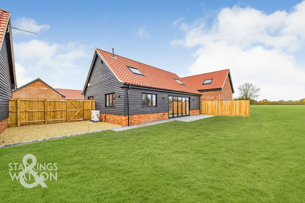 Property photo 3 of 23