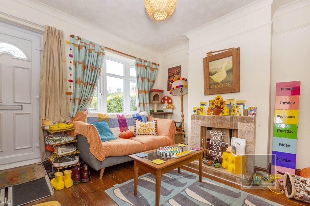 Property photo 2 of 9