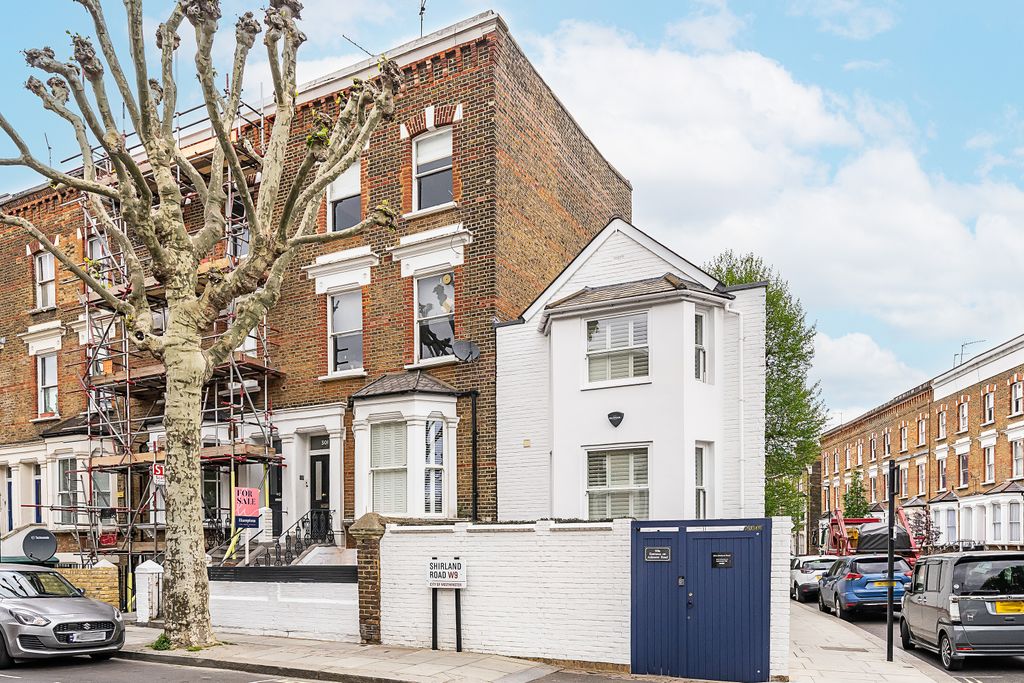 Property photo 2 of 23