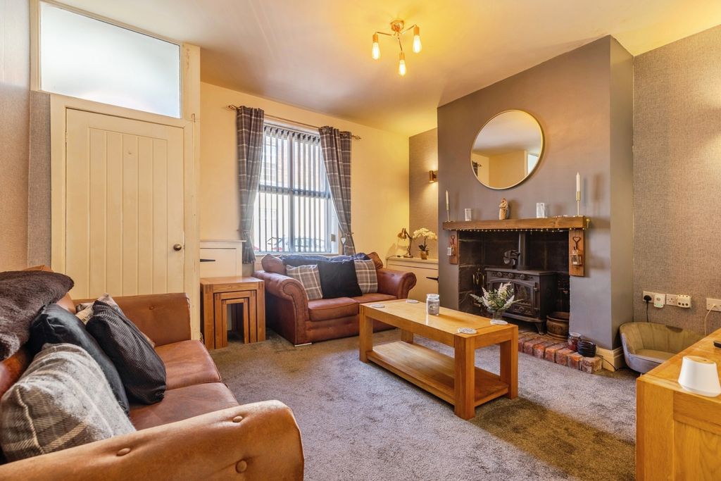 Property photo 1 of 21 Pbox-Img.Jpg