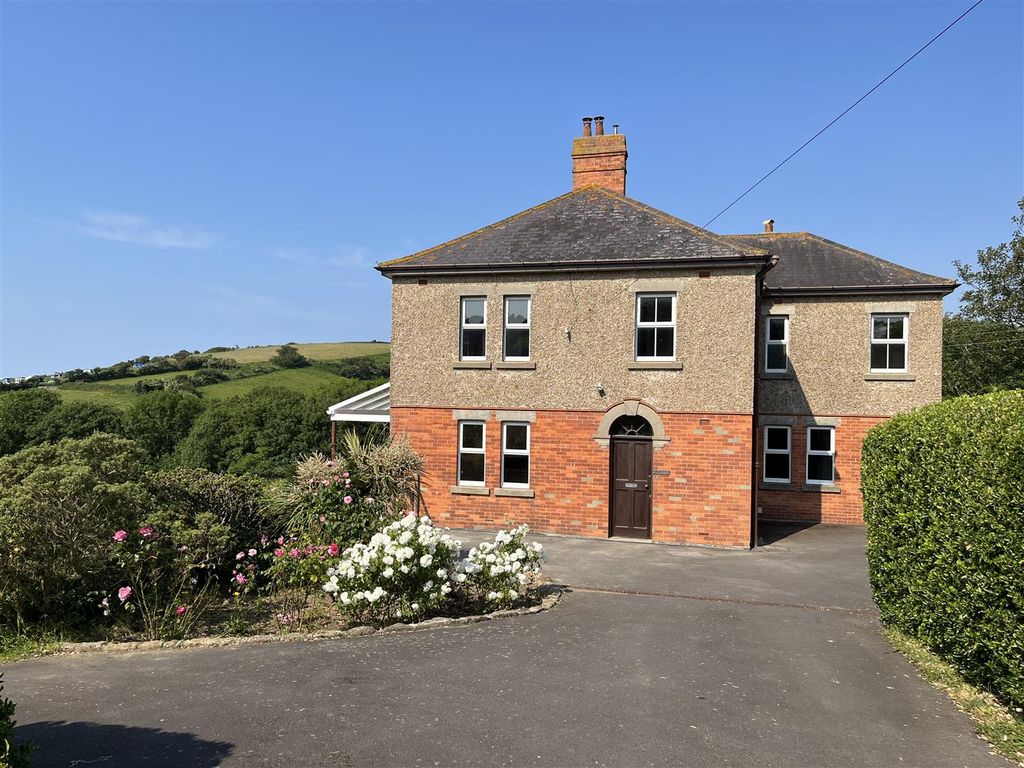 Property photo 1 of 18 The Property