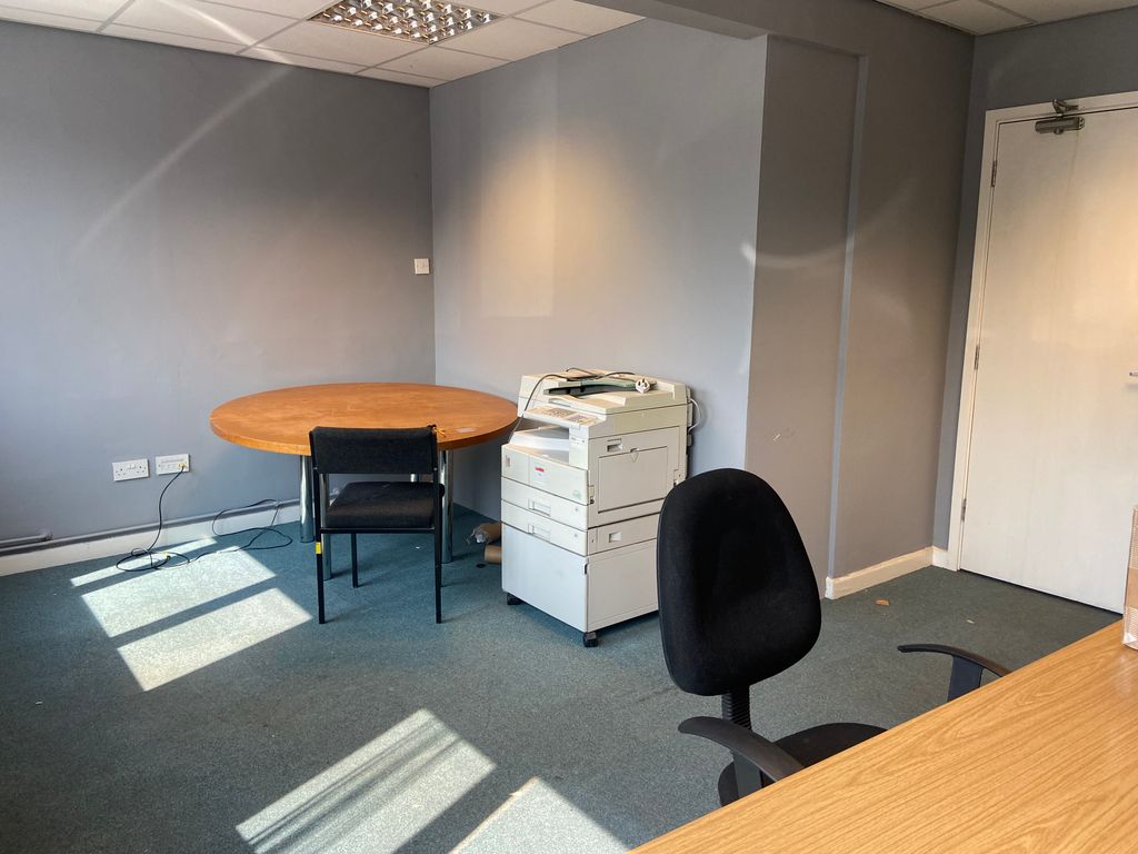 Property photo 3 of 10