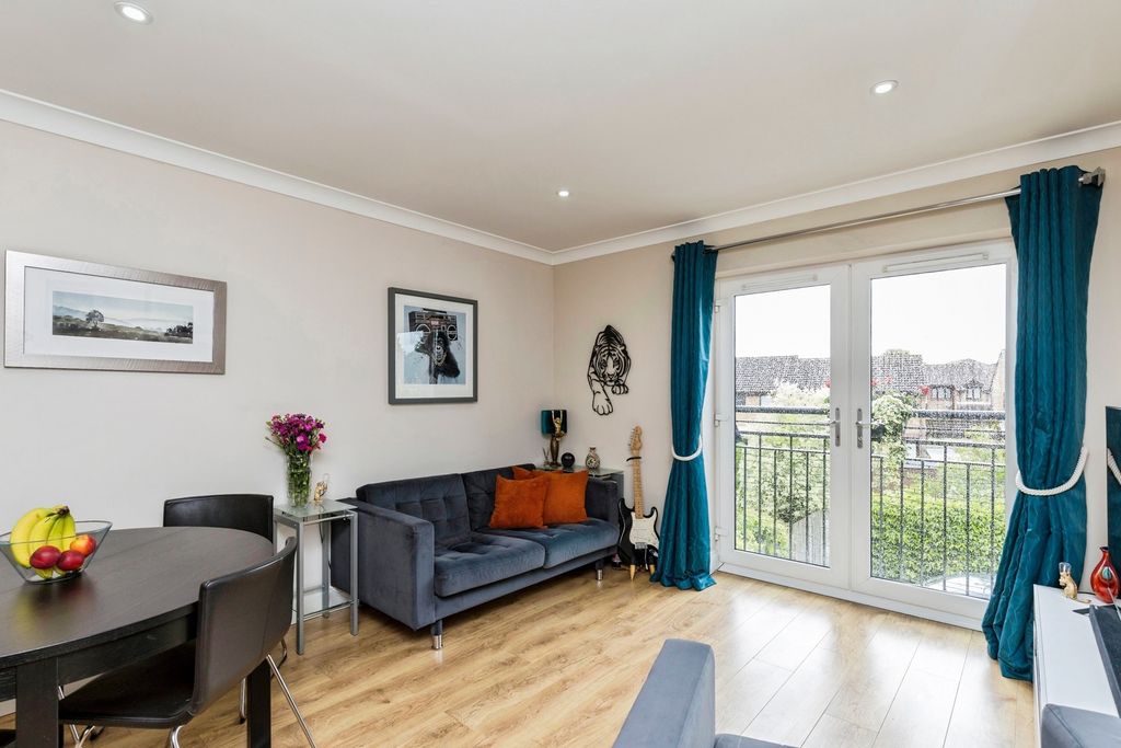 Property photo 3 of 14 Pbox-Img.Jpg