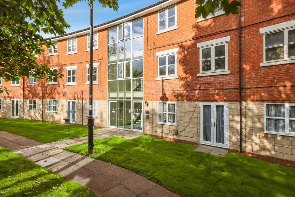 Property photo 1 of 15