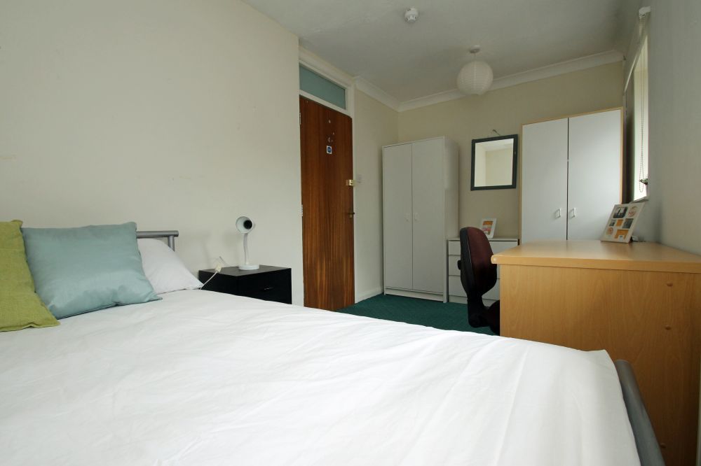 Property photo 2 of 7 Bedroom 3