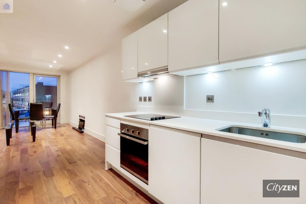 Property photo 2 of 14 Kitchen