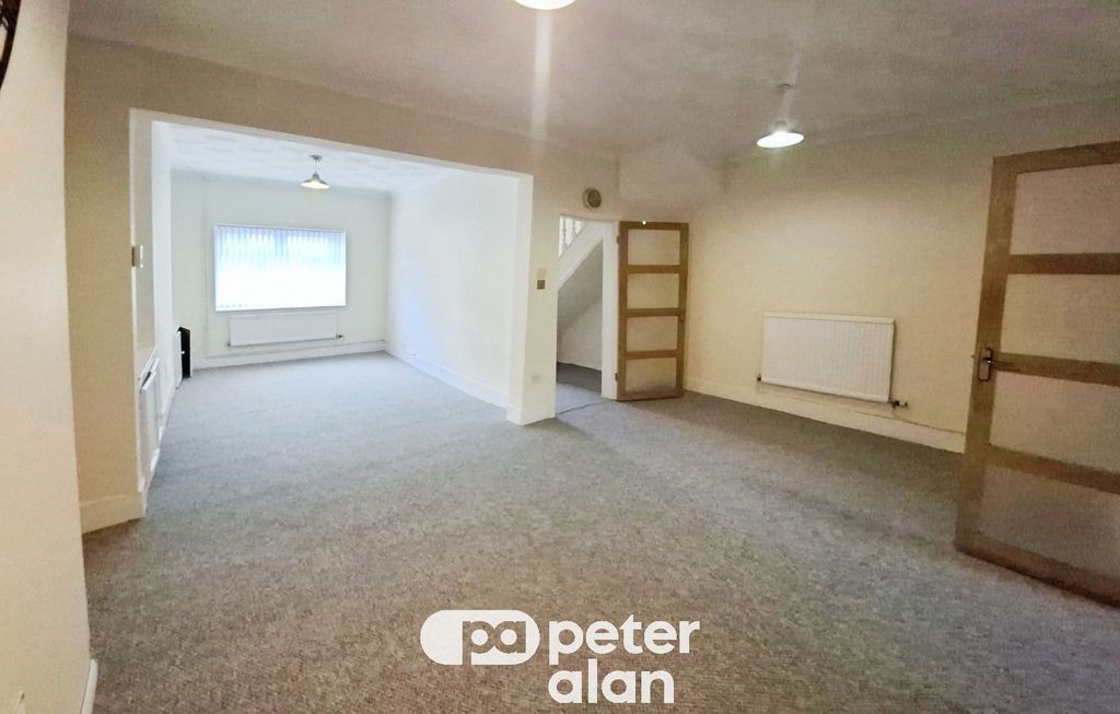 Property photo 2 of 16 Balcony