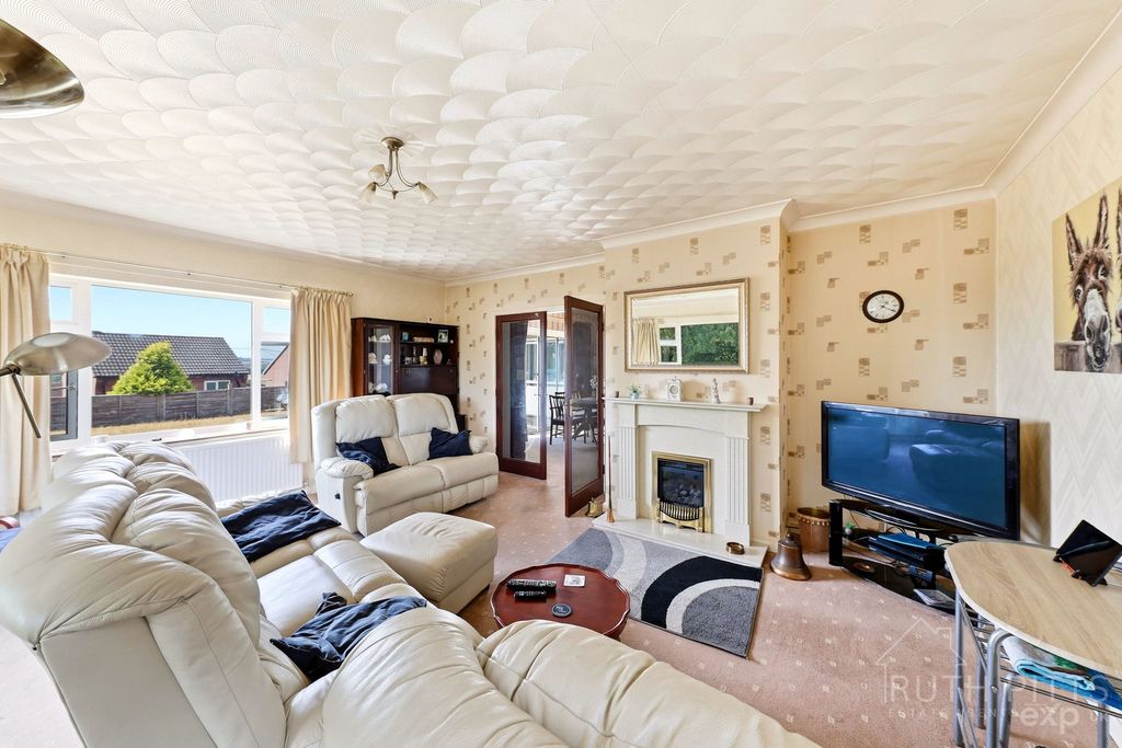 Property photo 3 of 29