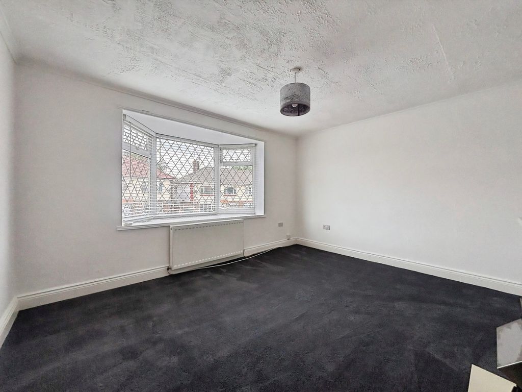 Property photo 2 of 12 5302931