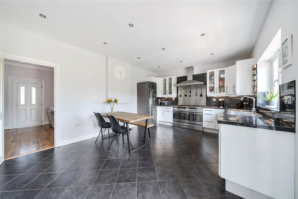 Property photo 2 of 21 Kitchen Diner