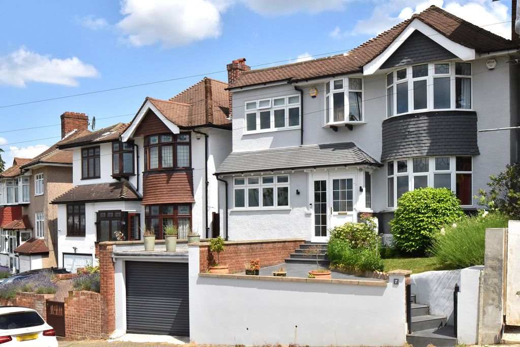 Property photo 1 of 29