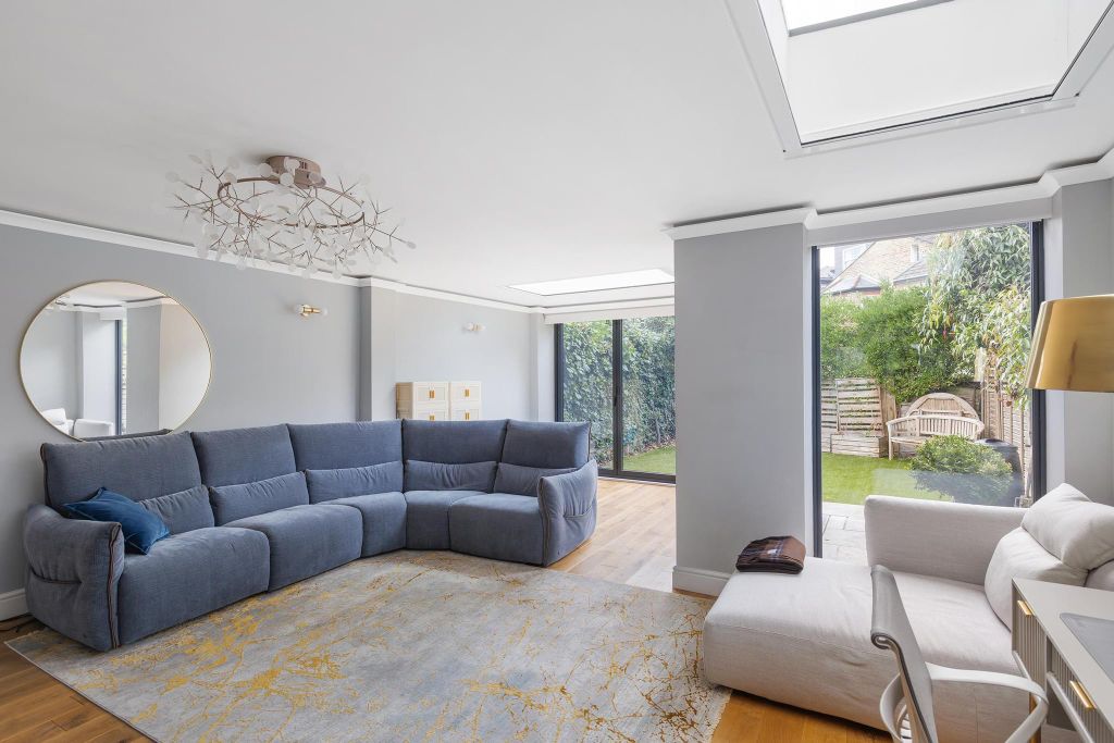 Property photo 2 of 10 Image