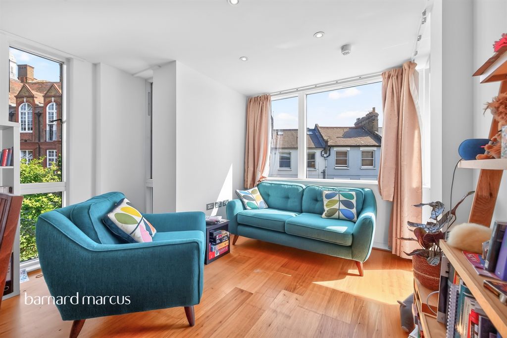 Property photo 1 of 15
