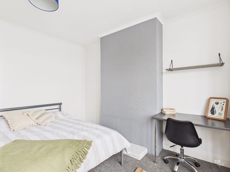 Property photo 3 of 17 Photo 9