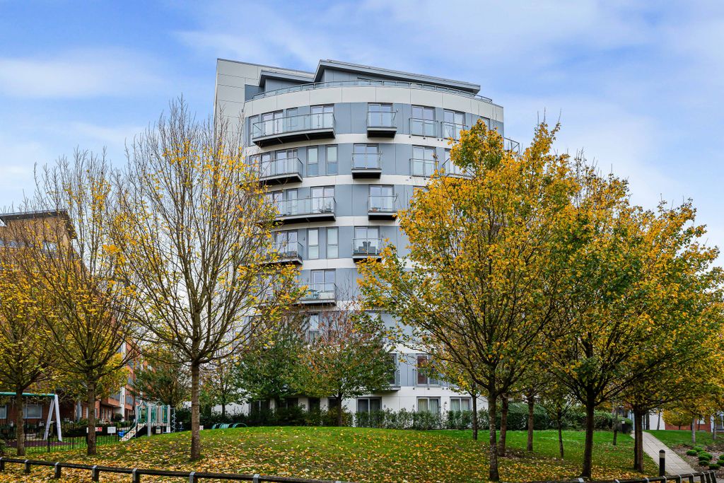 Property photo 1 of 15 Front