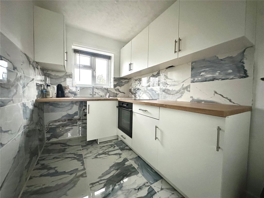 Property photo 2 of 7 Picture No. 04