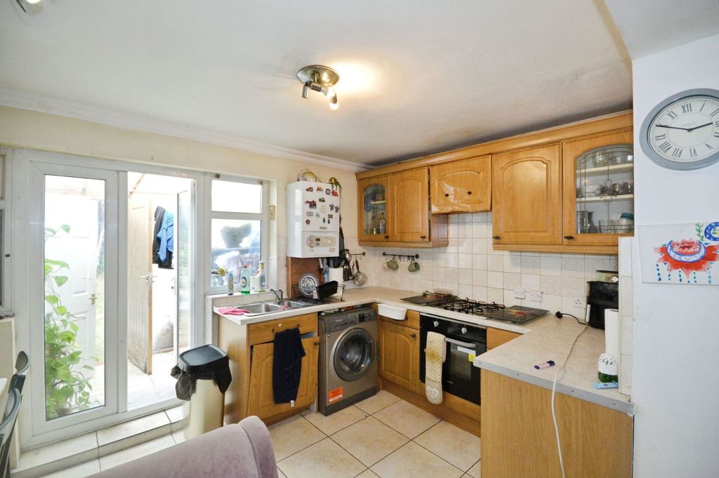 Property photo 3 of 12