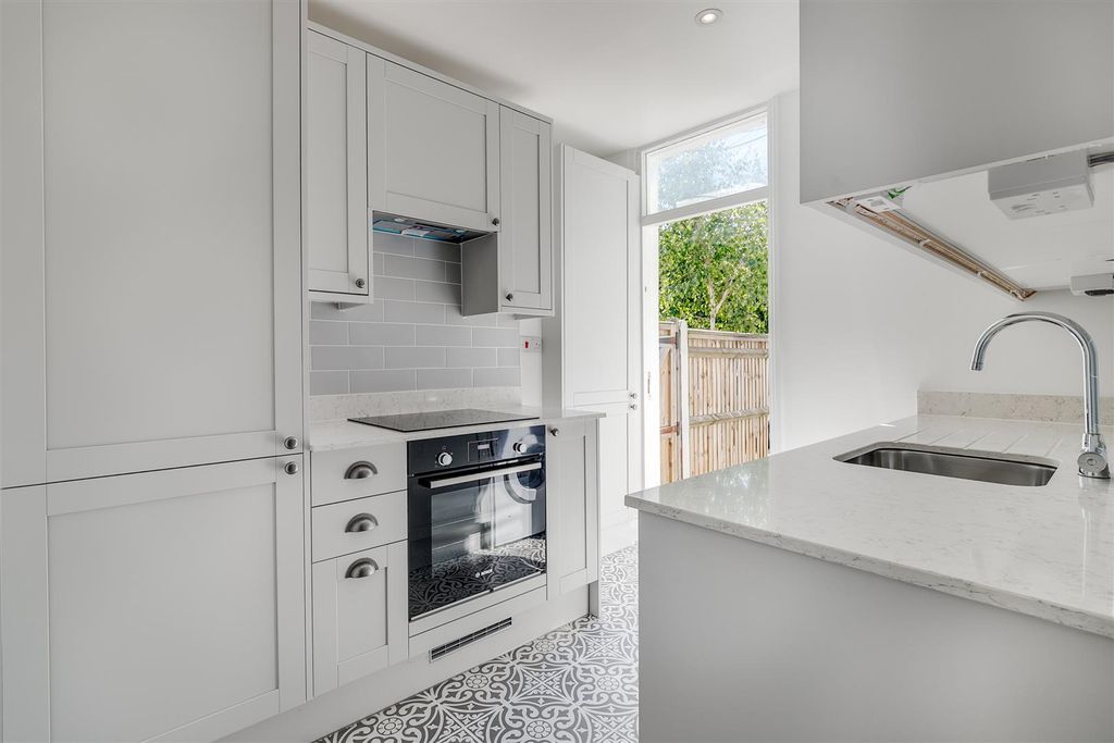 Property photo 2 of 8 Kitchen