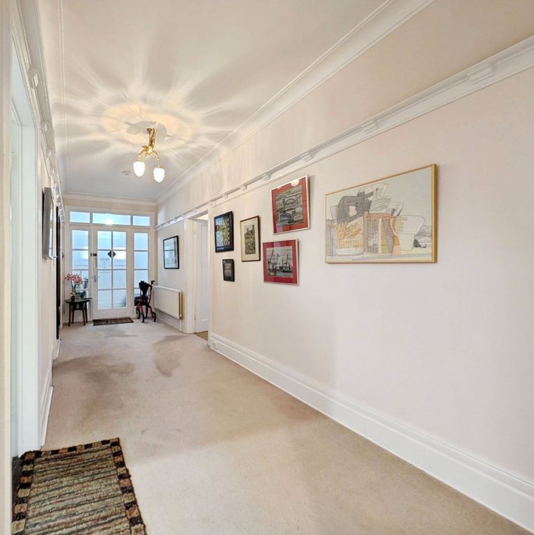 Property photo 2 of 33 Picture No. 74