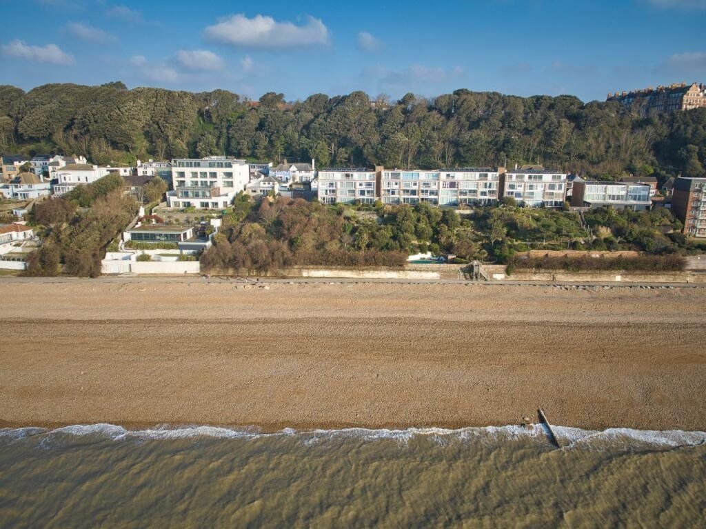 Property photo 2 of 22 Picture 2