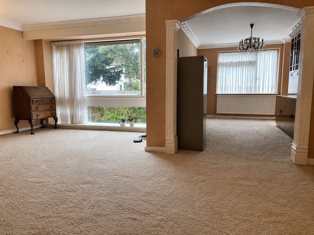 Property photo 1 of 12 Photo 6