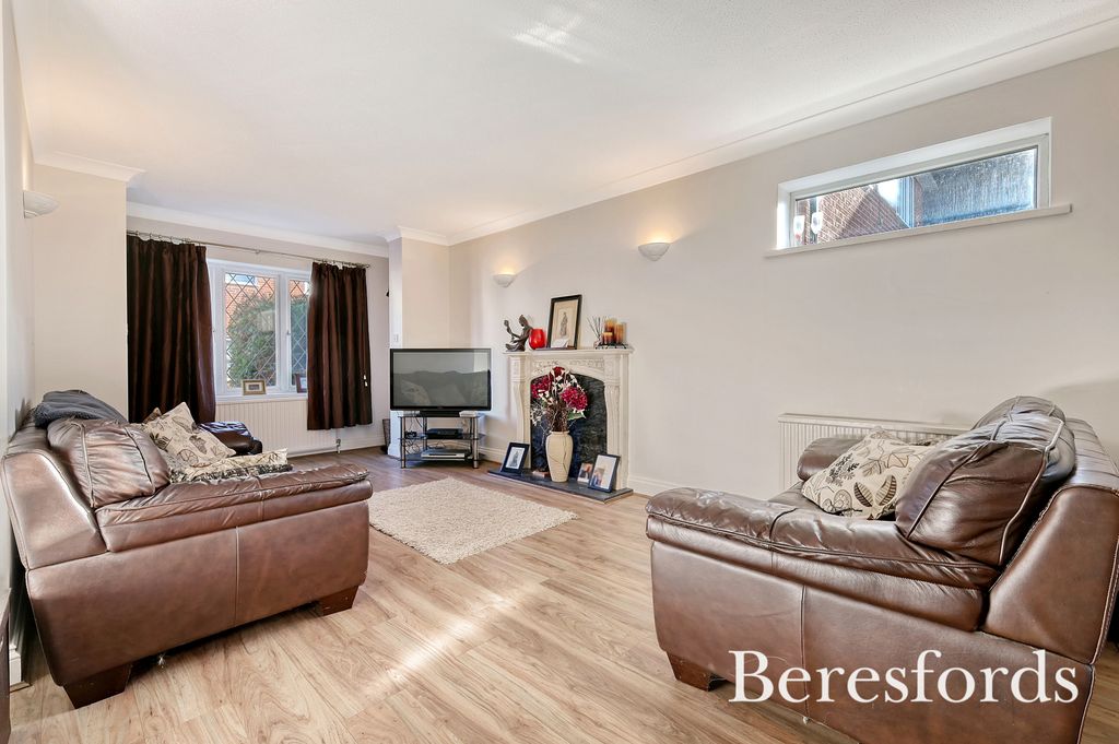 Property photo 3 of 19 Picture No. 09