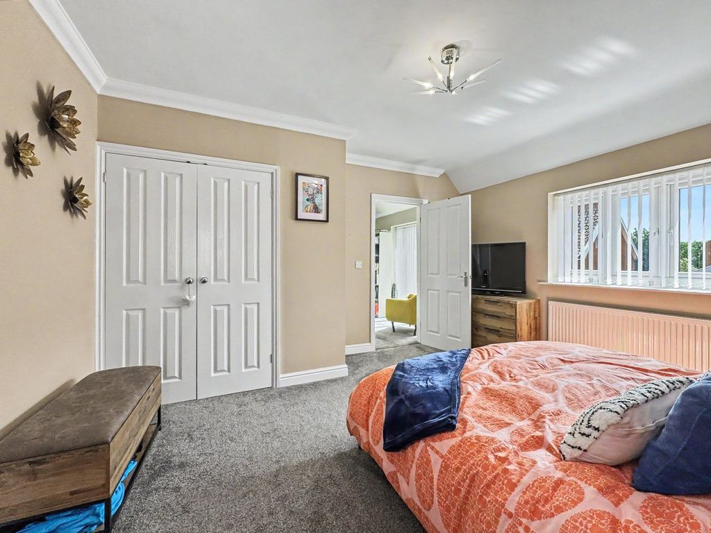 Property photo 2 of 30