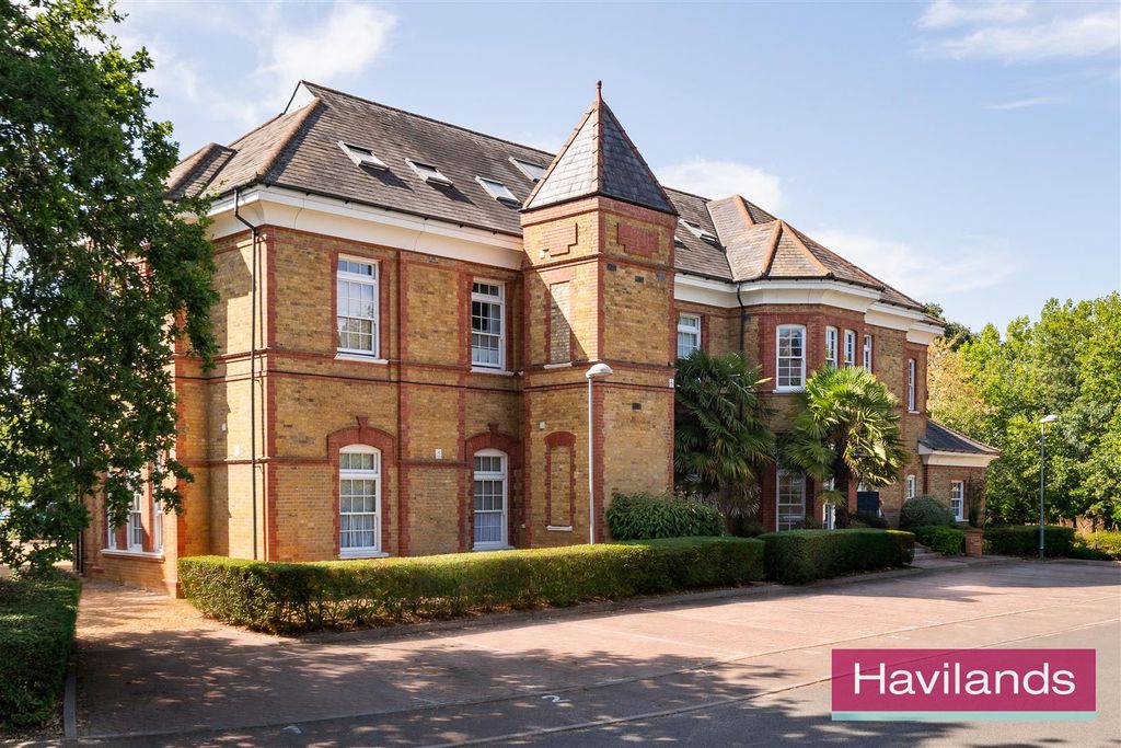 Property photo 1 of 12 Blackwell Close-12.Jpg