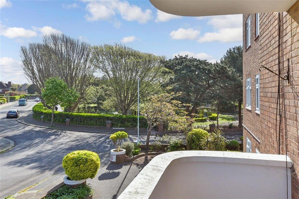 Property photo 1 of 11 Balcony / Terrace