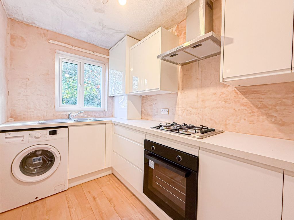 Property photo 2 of 14 Photo 11