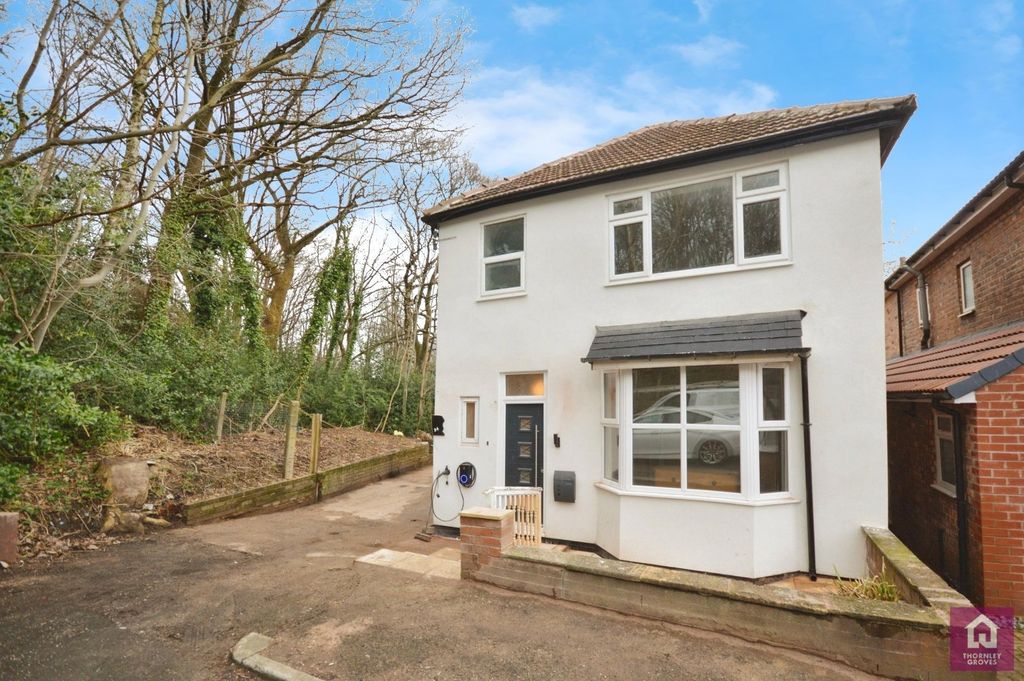 Property photo 1 of 12 Front