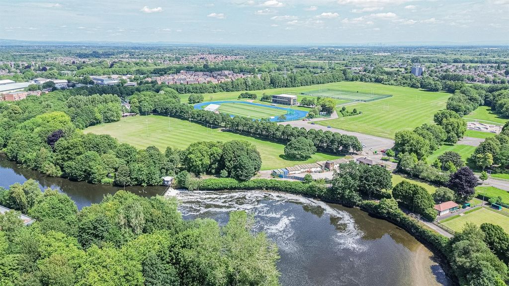Property photo 3 of 8 River Mersey &amp; Victoria Park