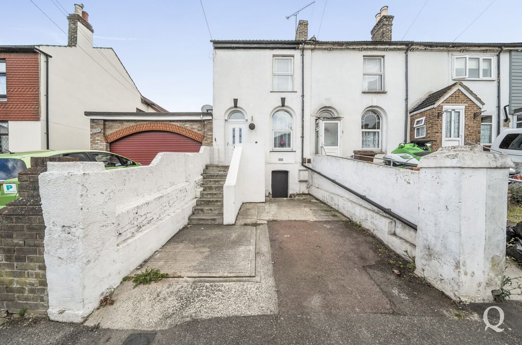 Property photo 1 of 24 Efb80Ea1-7Ae6-414...