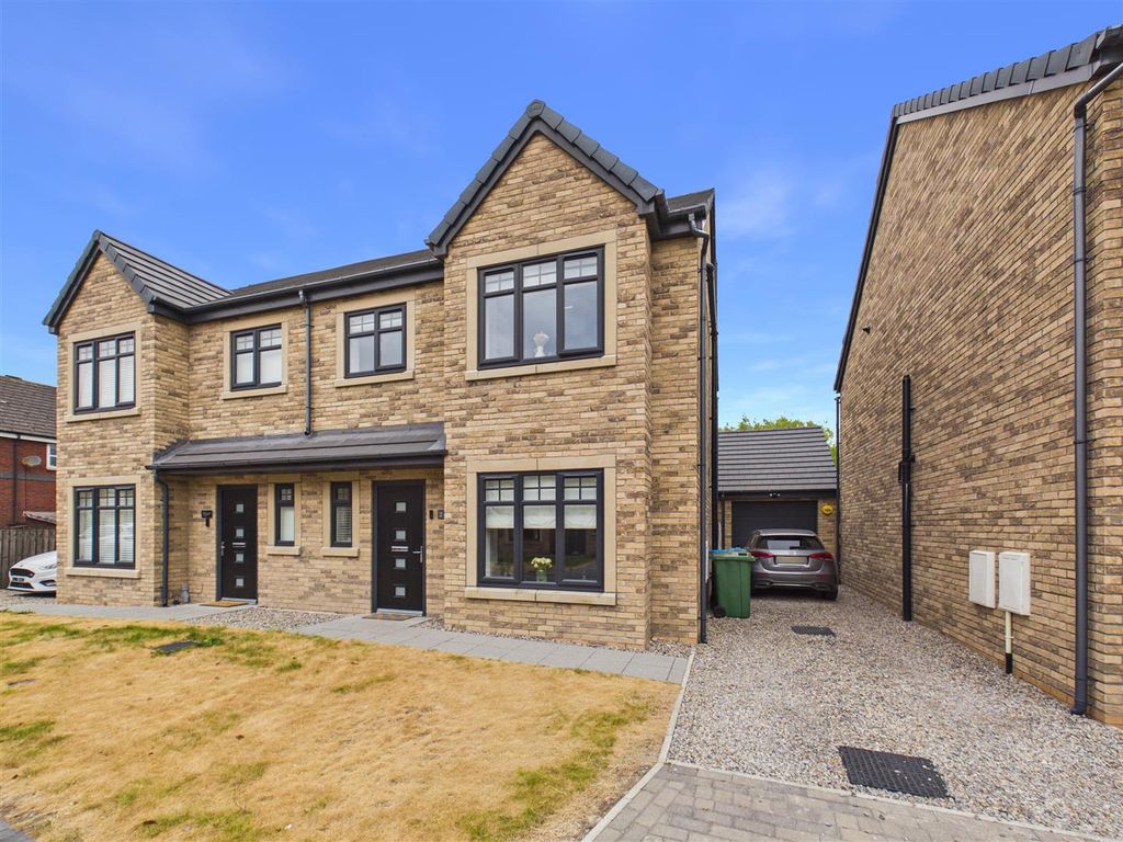 Property photo 1 of 18 Coulson Croft - Main Photo