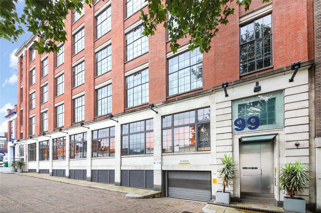 Property photo 2 of 13 Exterior