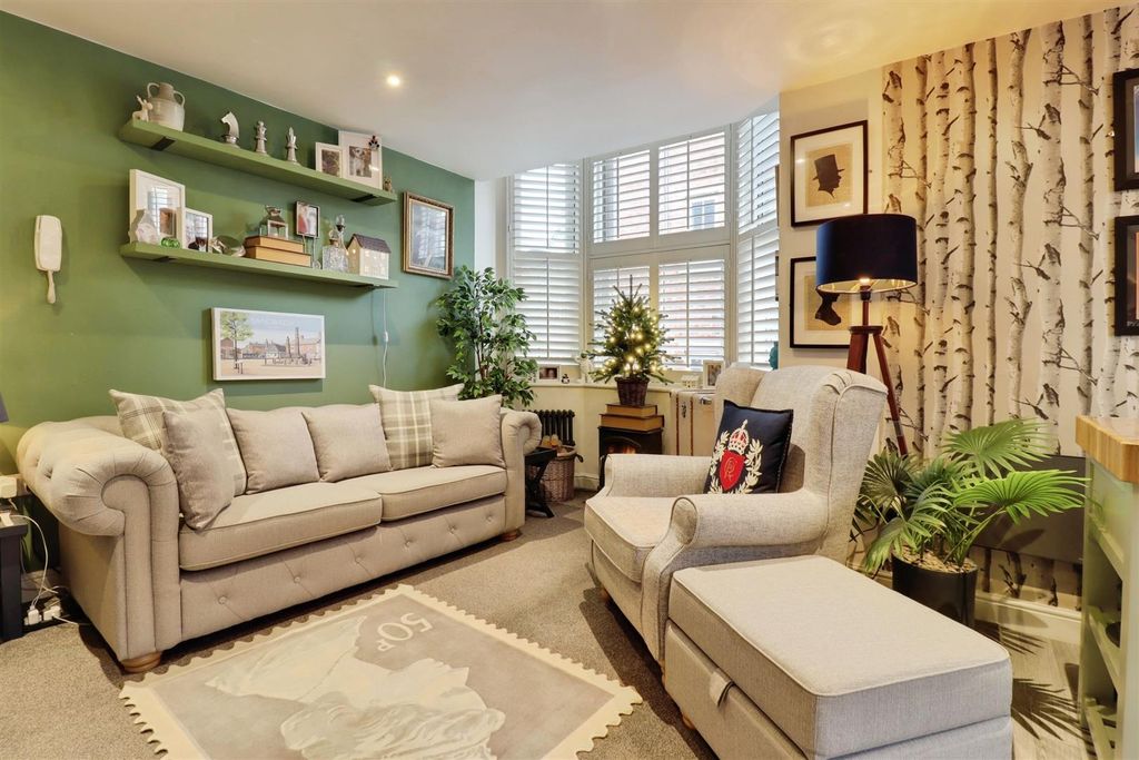 Property photo 3 of 18 Caf61652-Img_8214-Img_8216.Jpg