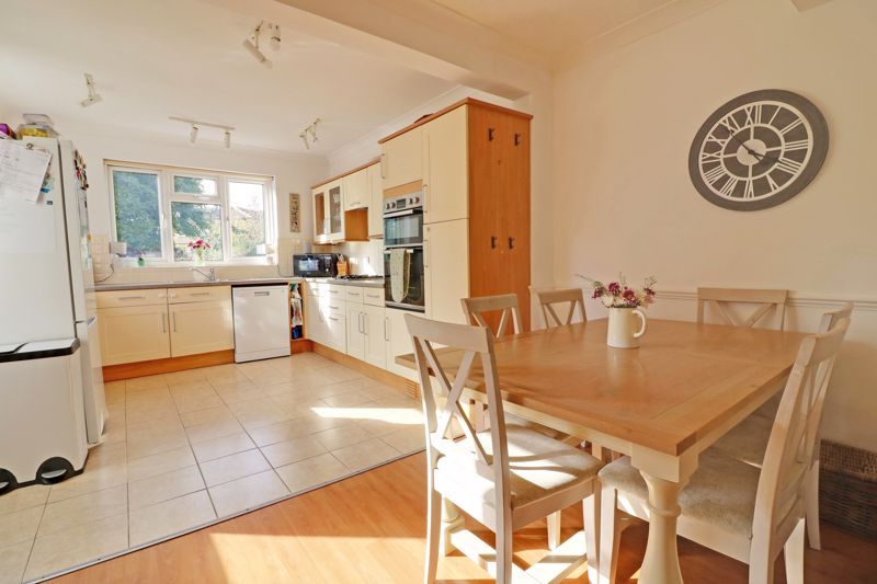 Property photo 1 of 18 Kitchen/Diner
