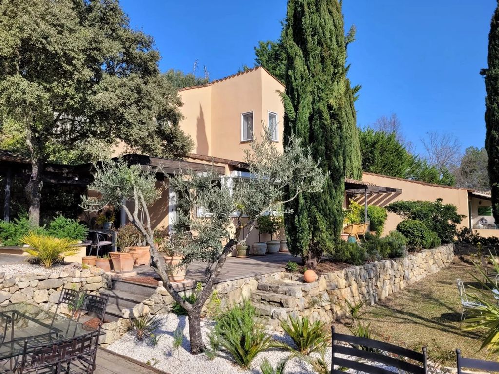 Property photo 3 of 31