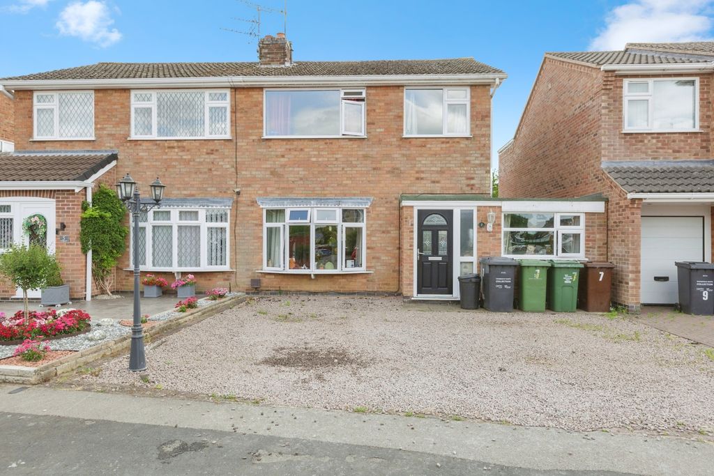 Property photo 2 of 18 Photo