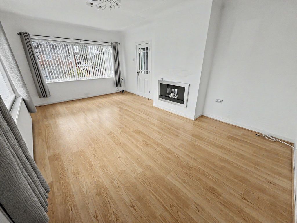 Property photo 2 of 30