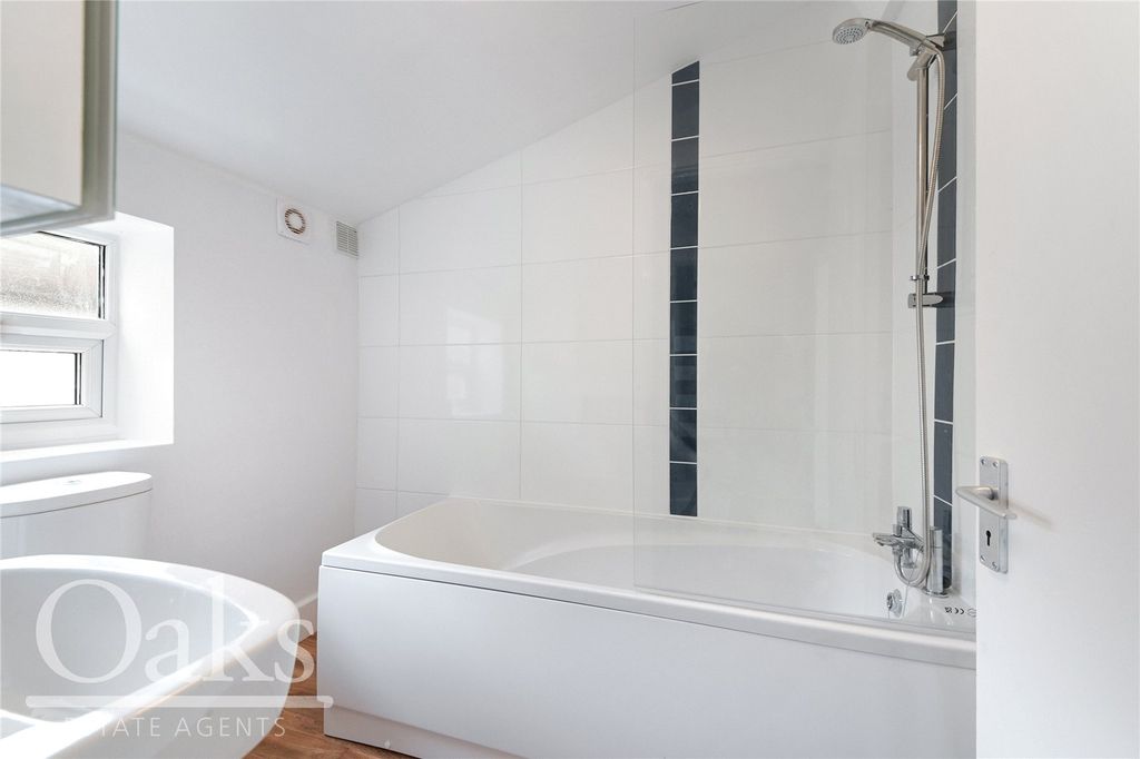Property photo 3 of 8 Picture No. 01