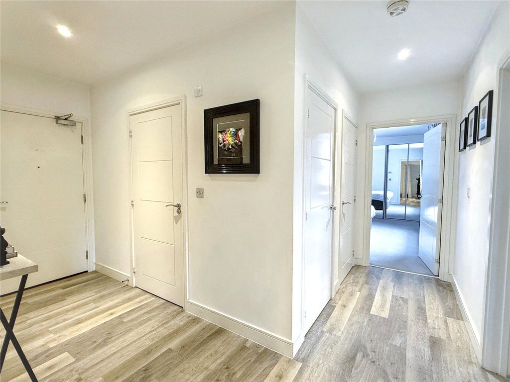 Property photo 2 of 18 Picture No. 25