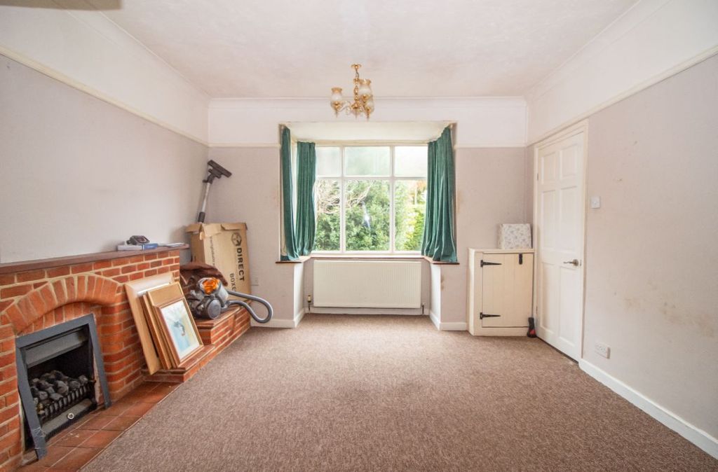 Property photo 2 of 23