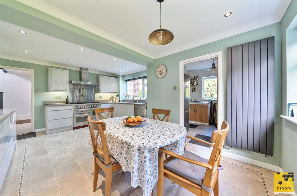Property photo 3 of 18 F8E5Ed54-0Fa7-454B-B030-37Da18A1F868.Jpg