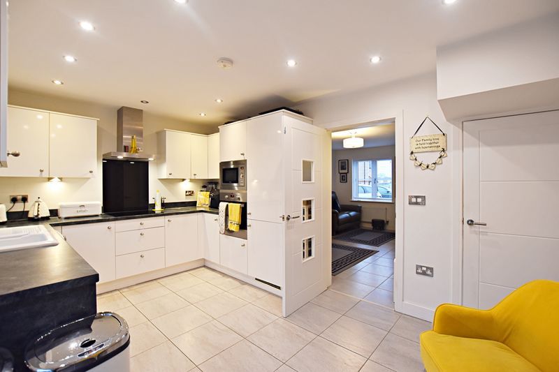 Property photo 2 of 18 Photo 9