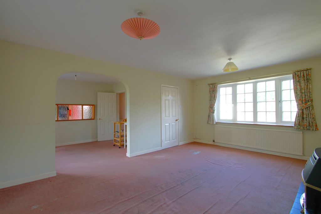 Property photo 3 of 26 Living Room