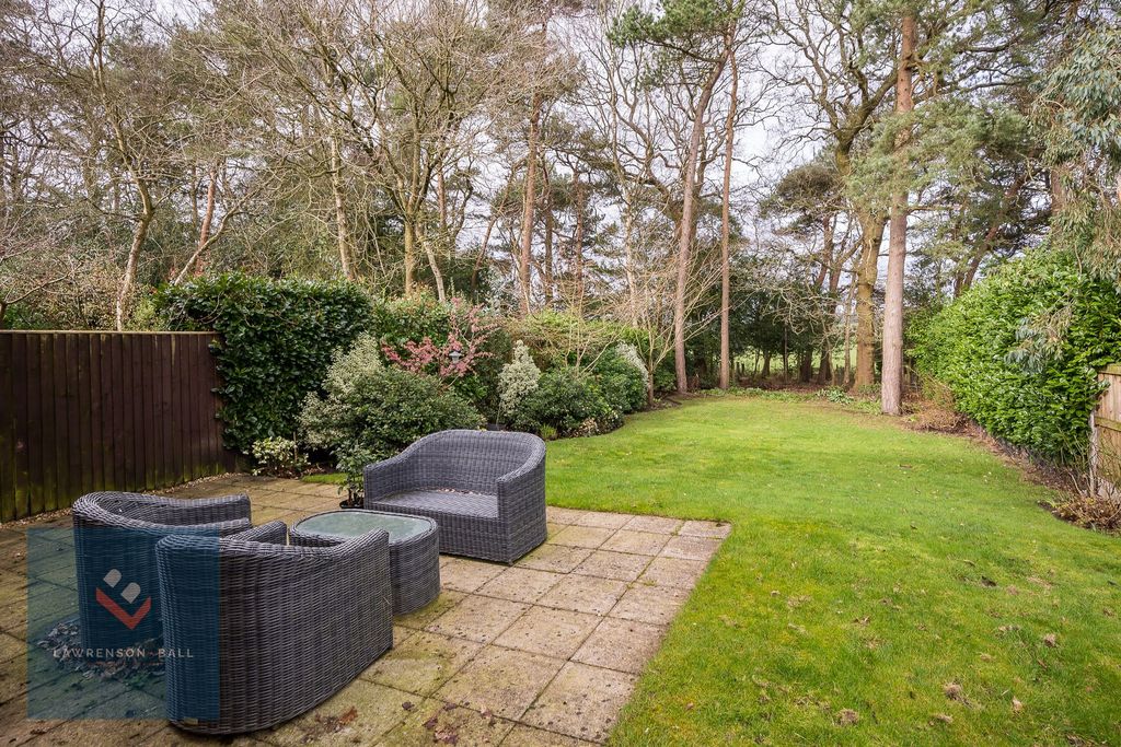 Property photo 2 of 21 Rear Garden