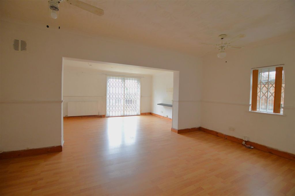 Property photo 2 of 9 Dsc_1115.Jpg